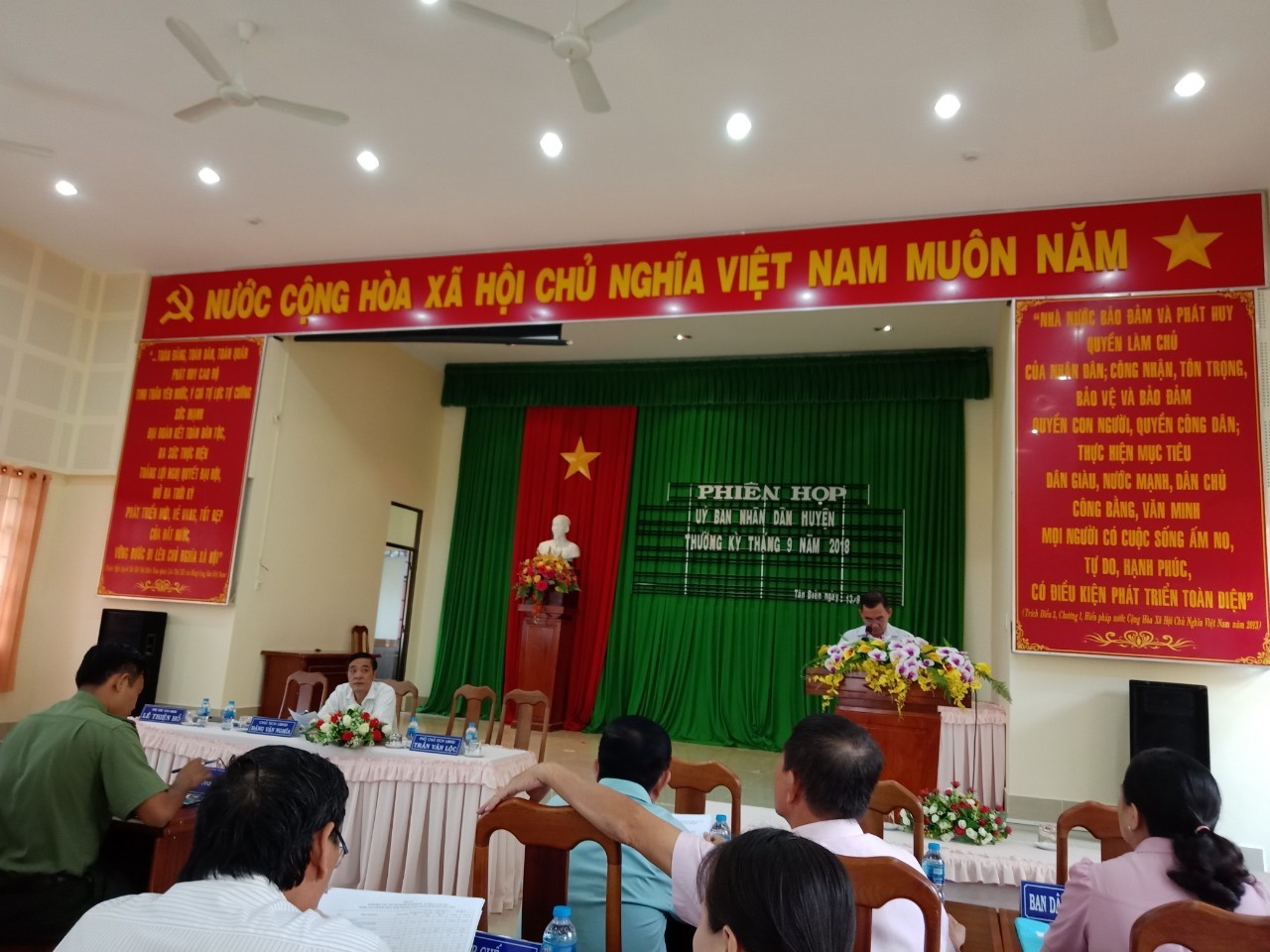 UBND huyện Tân Biên họp thường kỳ tháng 9 năm 2018