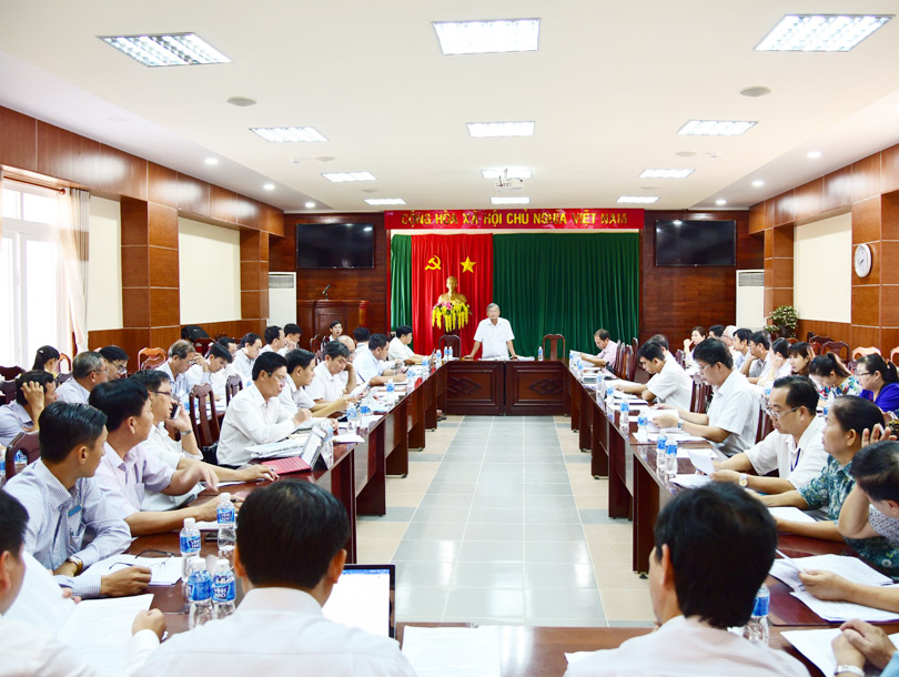 Ủy ban nhân dân huyện Tân Châu  họp phiên thường kỳ tháng 11 năm 2018