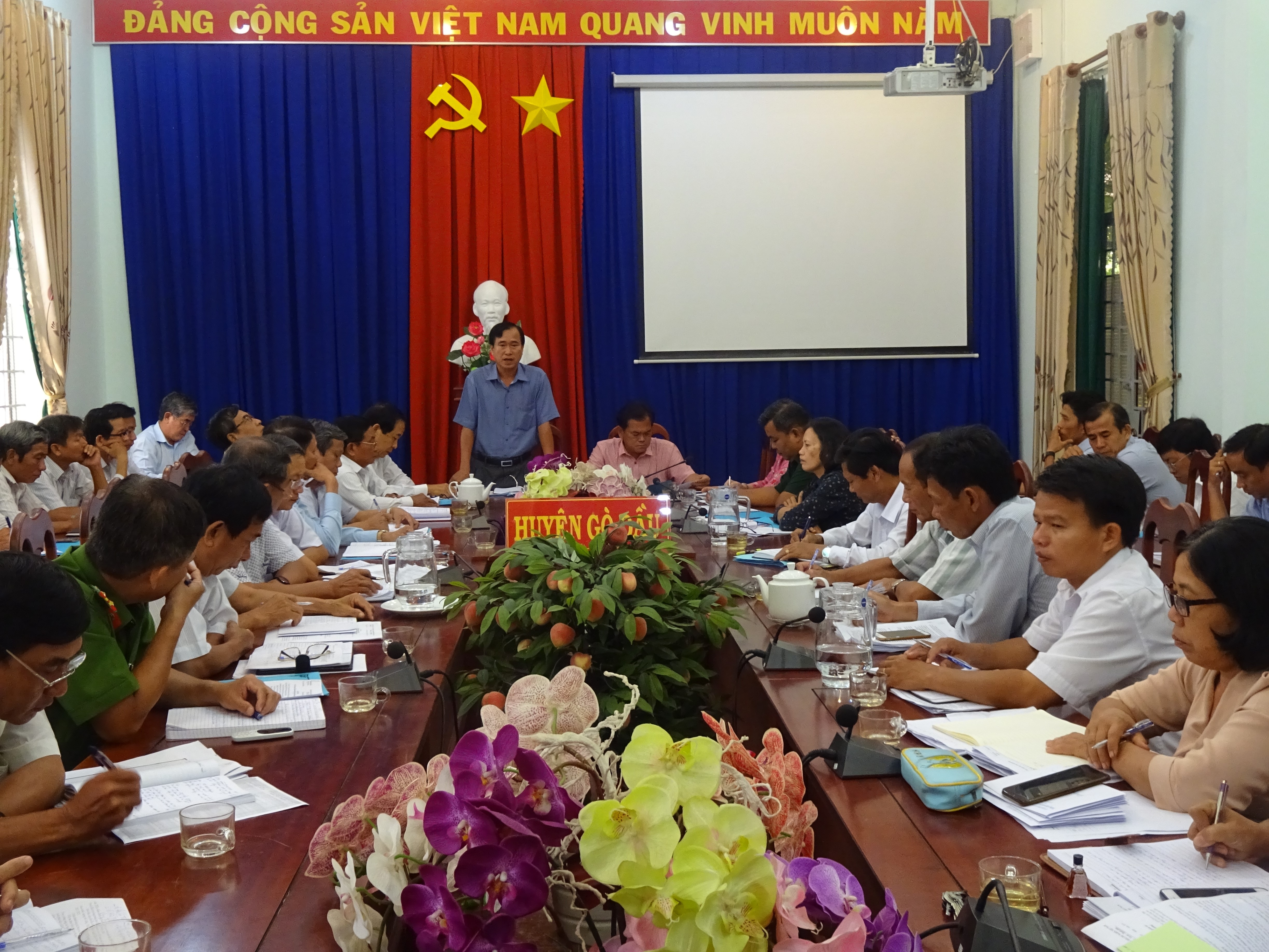 UBND huyện Gò Dầu họp định kỳ tháng 10 năm 2019