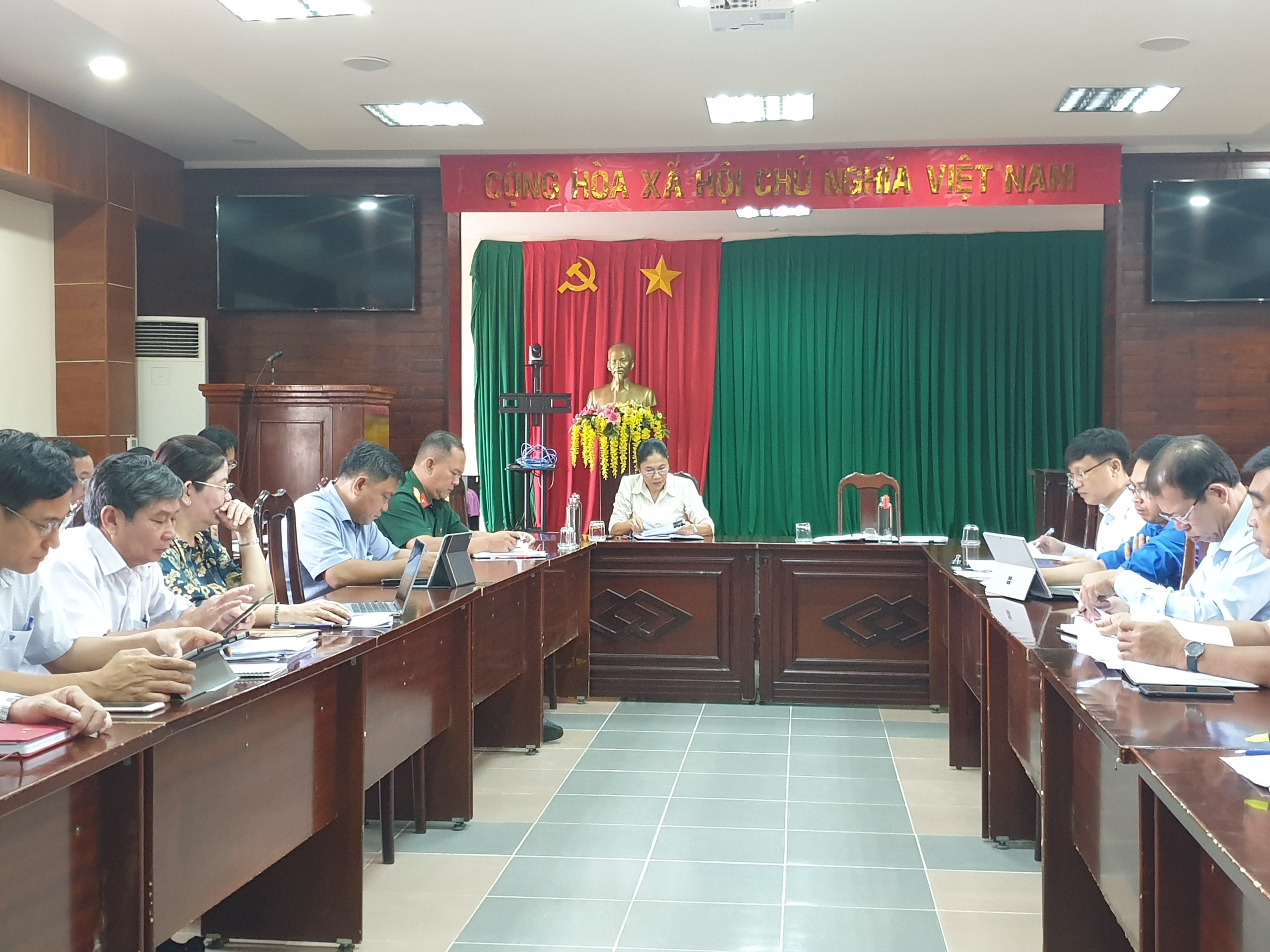 UBND huyện Tân Châu họp thường kỳ tháng 09/2020