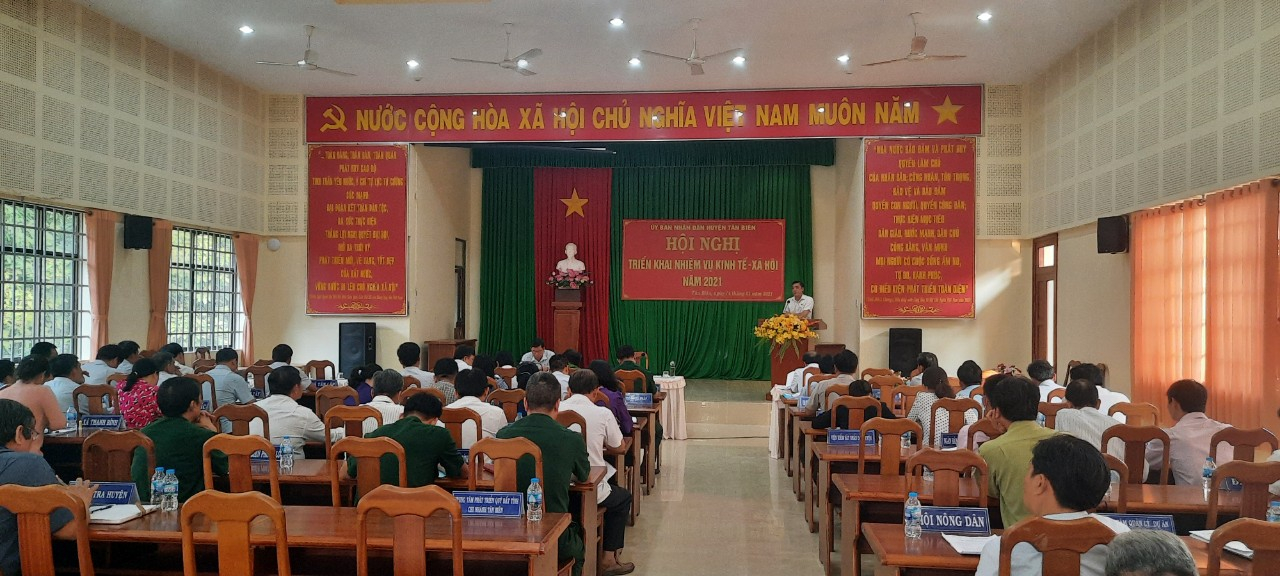 UBND huyện Tân Biên tổ chức Hội nghị triển khai  nhiệm vụ phát triển kinh tế xã hội năm 2021
