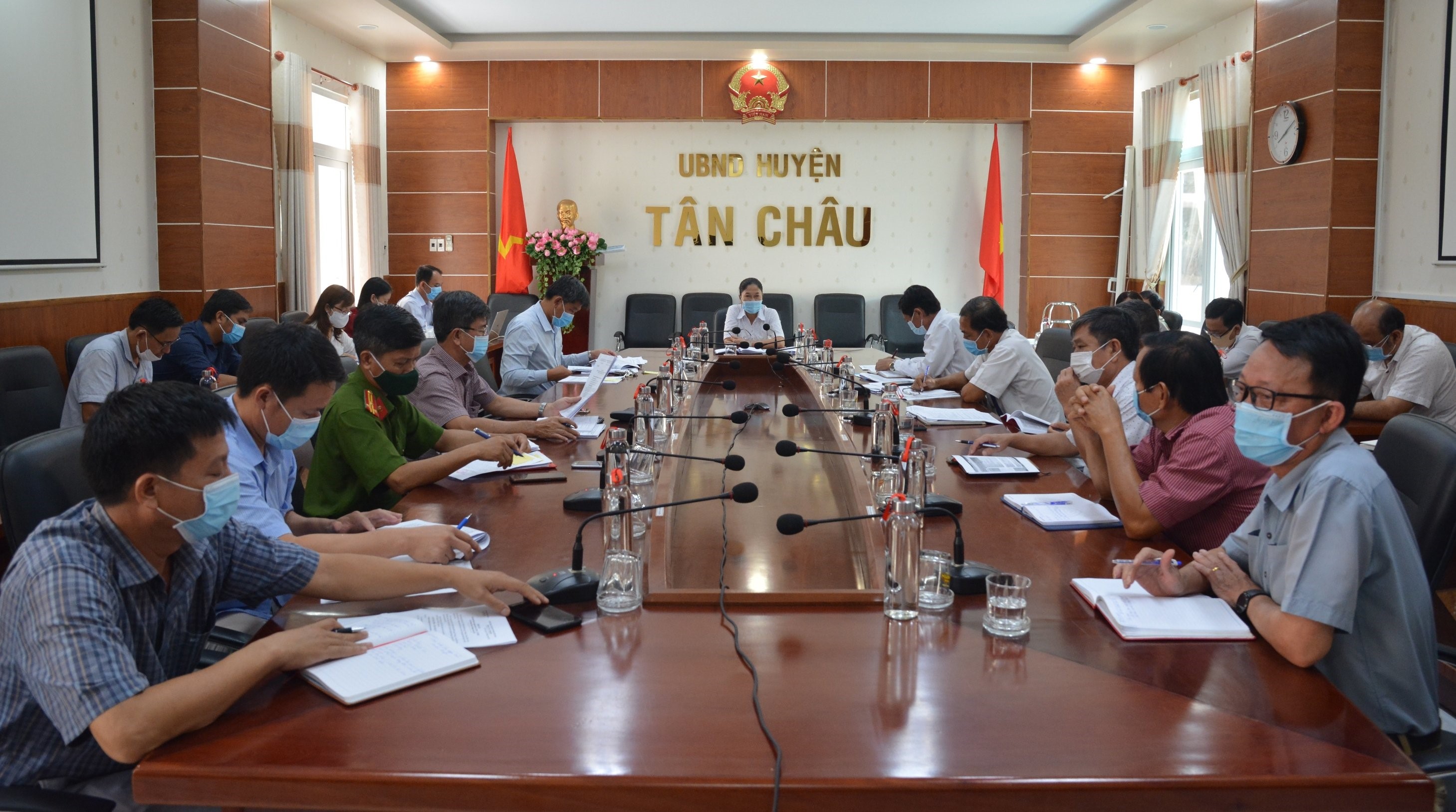 UBND huyện Tân Châu họp BCĐ thu ngân sách 5 tháng đầu năm 2021; Nhiệm vụ, giải pháp thực hiện công tác thu NSNN 6 tháng đầu năm 2021