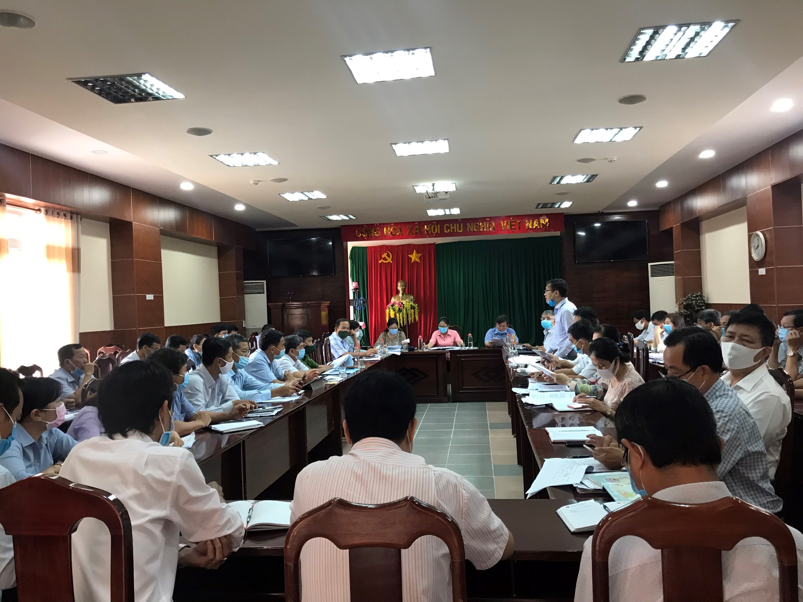 UBND huyện Tân Châu họp thường kỳ tháng 06/2021