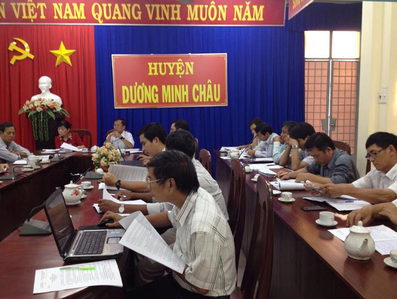 UBND huyện Dương Minh Châu tổ chức phiên họp UBND huyện thường kỳ tháng 11 năm 2016