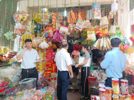 Huyện Tân Biên kiểm tra giá hàng hóa, dịch vụ phục vụ  Tết Nguyên đán Giáp Thìn năm 2024