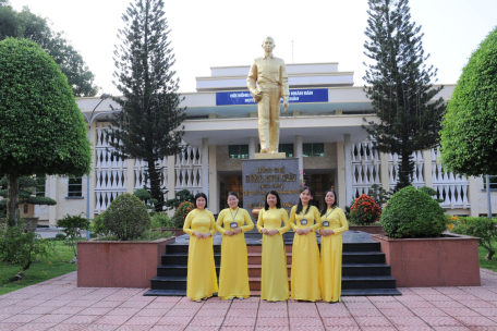 Phòng Tài chính - Kế hoạch huyện Dương Minh Châu hưởng ứng “Tuần lễ áo dài” chào mừng ngày Quốc tế phụ nữ 8/3.
